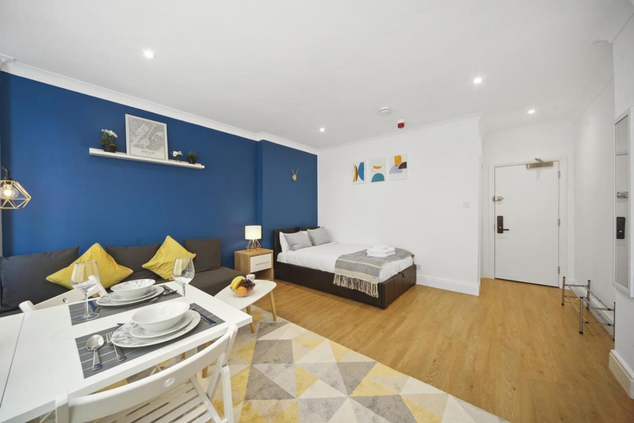 Studio Apartment By Homely Stays ロンドン エクステリア 写真